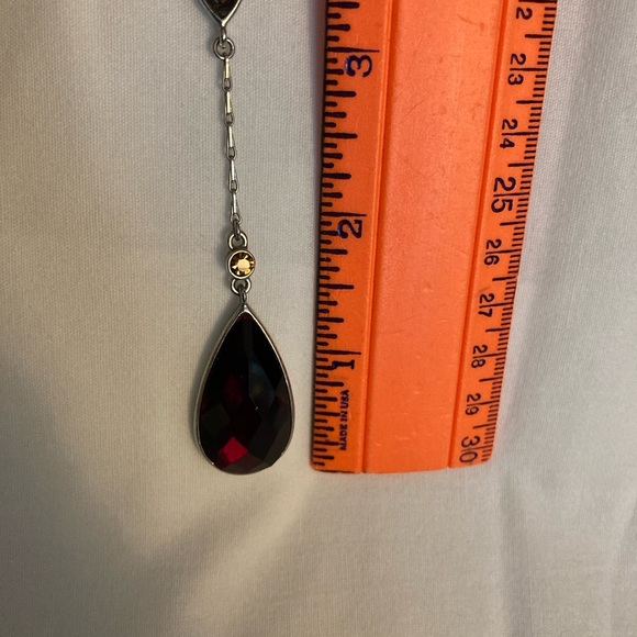 Lia Sophia, Red Cut Teardrop Stone, with other smaller stones - Picture 5 of 11